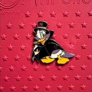 Walt Disney World - Wave A 2025 - Trading Pin - Halloween 
Authentic Pin